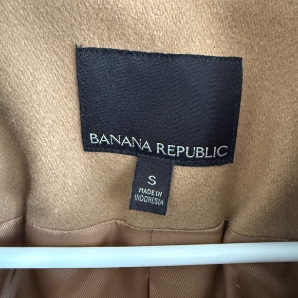 Banana Republic Italian Car Coat - Camel color - size small - Picture 4 of 5
